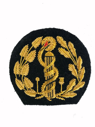 French doctor case cap badge